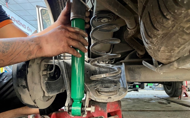 Các trường hợp thay phuộc xe ô tô có thể bị phạt
