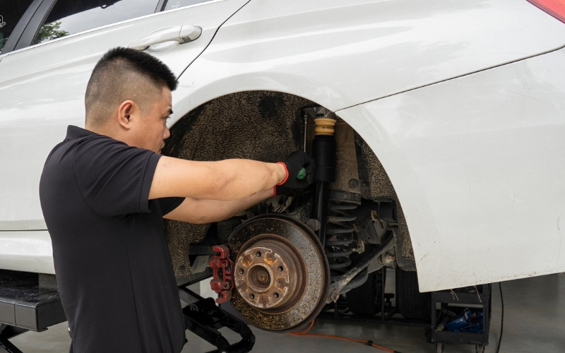 lưu ý quan trọng khi thay phuộc ô tô