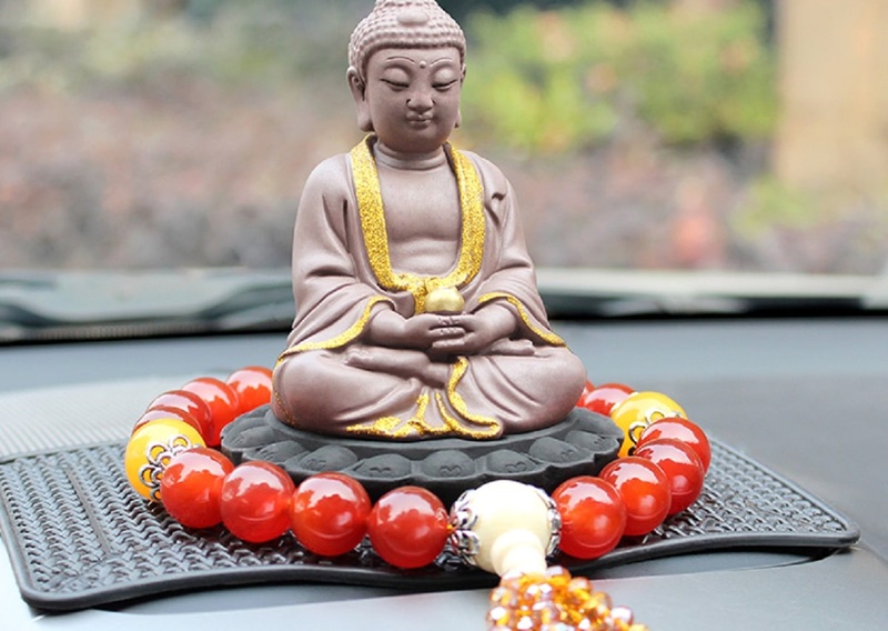 Cách lựa chọn vật phẩm phong thủy cho xe