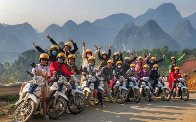 chuẩn bị trước khi chạy xe máy nhóm