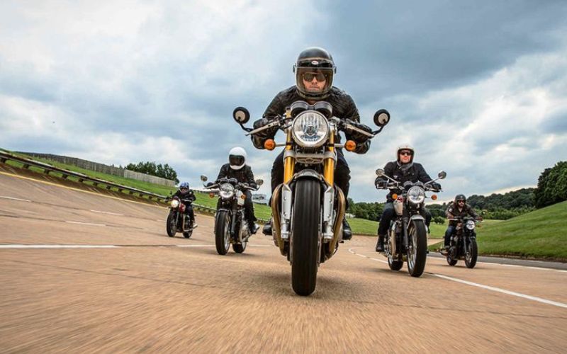 cách xử lý sự cố xảy ra trên đường